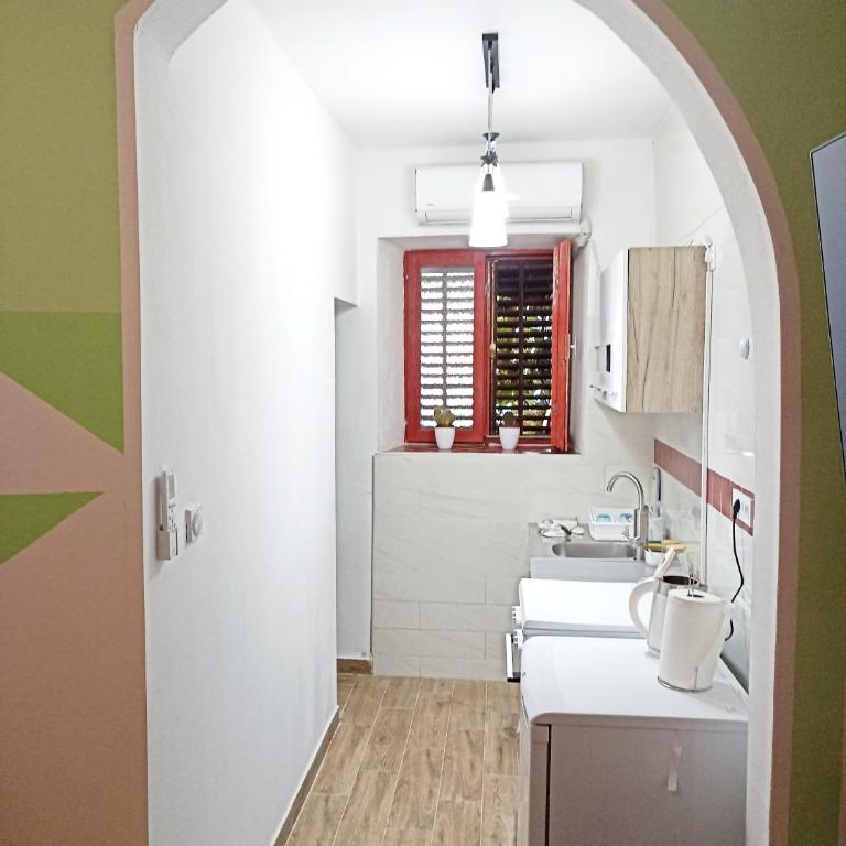 Old House - Apartman sa 2 Spavaće Sobe - 4