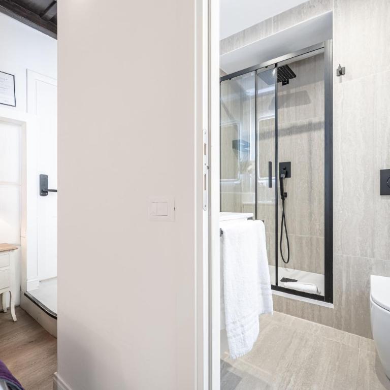 Corso Suite 107 Rooms Wellness & Spa - Deluxe Room - 9