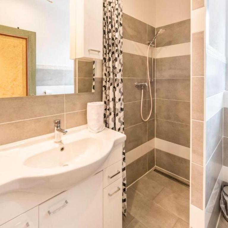 Mentenwirt Pension&Appartements - Studio mit Balkon - 11