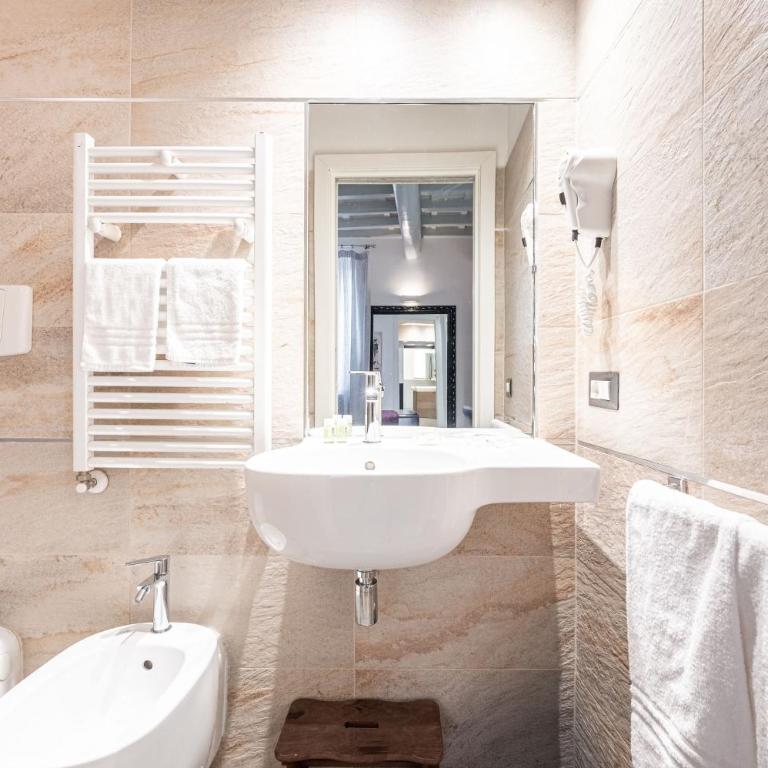 Corso Suite 107 Rooms Wellness & Spa - Superior Queen Room - 10