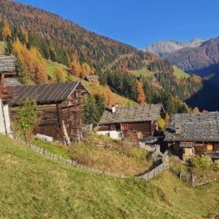 KNOTTN HÜTTL Historisches Bauernhaus ganz für euch in ALLEINLAGE in SÜDTIROL eine Zeitreise sowie Rückzugsort in den Bergen mit privater Gartenterrasse ideal für Kleingruppen Freunde und Familien mit Hund Ski-und Wandergebiet in der Nähe - Casa Vacanze - 65