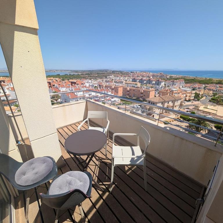 Rooftop Escape-Sea View Retreat, Torrevieja - Apartment mit 2 Schlafzimmern - 2