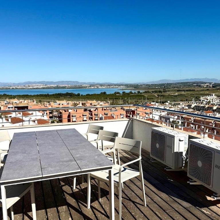 Rooftop Escape-Sea View Retreat, Torrevieja - Apartment mit 2 Schlafzimmern - 6