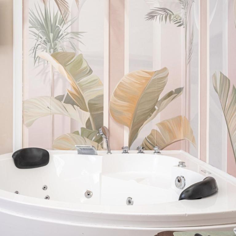 Corso Suite 107 Rooms Wellness & Spa - King Suite with Spa Bath - 3