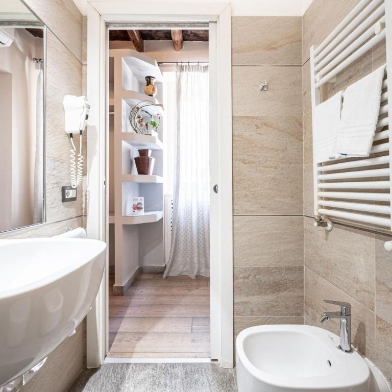 Corso Suite 107 Rooms Wellness & Spa - King Suite with Spa Bath - 8