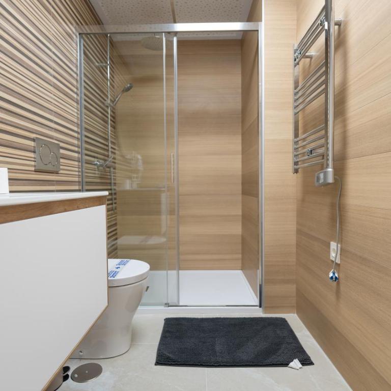 YourSpain es Apartment S2 2 2A Heated Pool - Three-Bedroom Apartment with Balcony - 18