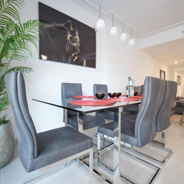 YourSpain es Apartment S2 2 2A Heated Pool - Three-Bedroom Apartment with Balcony - 7