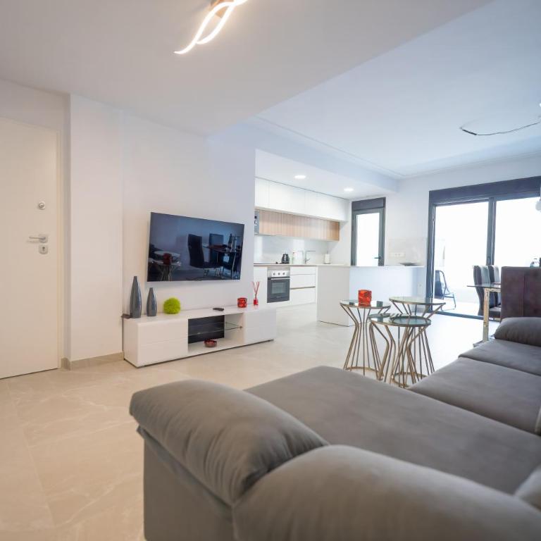 YourSpain es Apartment S2 2 2A Heated Pool - Three-Bedroom Apartment with Balcony - 3