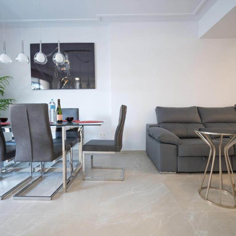 YourSpain es Apartment S2 2 2A Heated Pool - Three-Bedroom Apartment with Balcony - 4