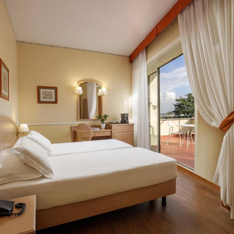 Hotel Santa Costanza by OMNIA hotels - Camera Superior Matrimoniale/Doppia con Letti Singoli - 1