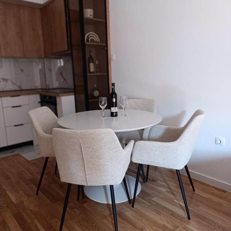 Golden Hour Trebinje City Center - Apartman sa 1 Spavaćom Sobom - 6