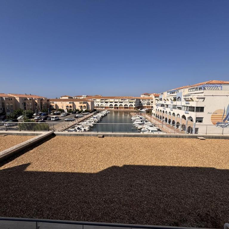 Hippopotame rose Duplex avec terrasse sur la Marina - Appartement 2 Chambres - Vue sur Eau - 1
