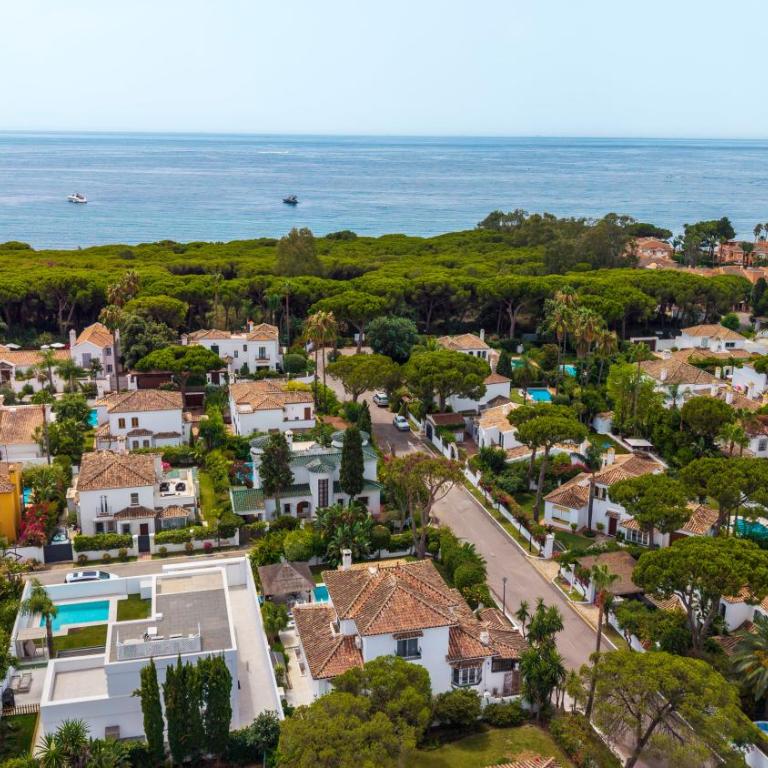 VACATION MARBELLA I Villa Marblanc, Private Pool, 350m to the Beach, BBQ, GYM, Sauna, 24h Security - Villa with Private Pool - 2