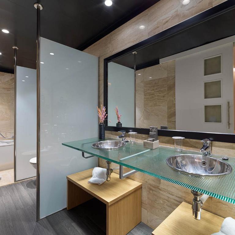 H10 Marina Barcelona - Suite Junior con terraza y acceso al spa - 4