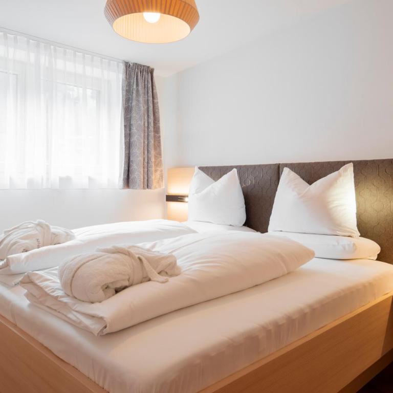 Aparthotel Saladina direkt an der Talstation - Deluxe Apartment mit 2 Schlafzimmern und Gartenblick - 3