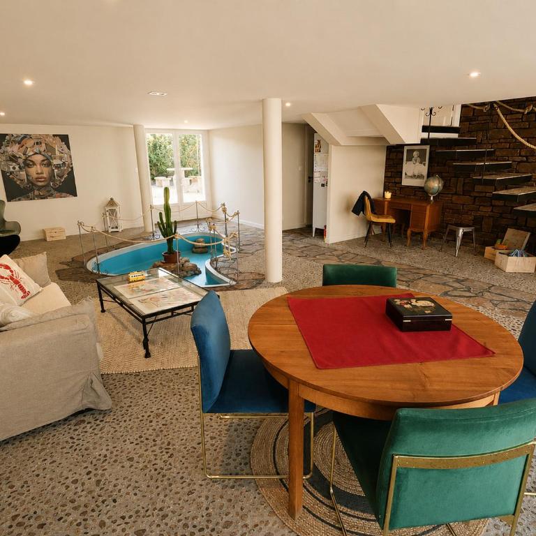 La Palette - Three-Bedroom Home - 10