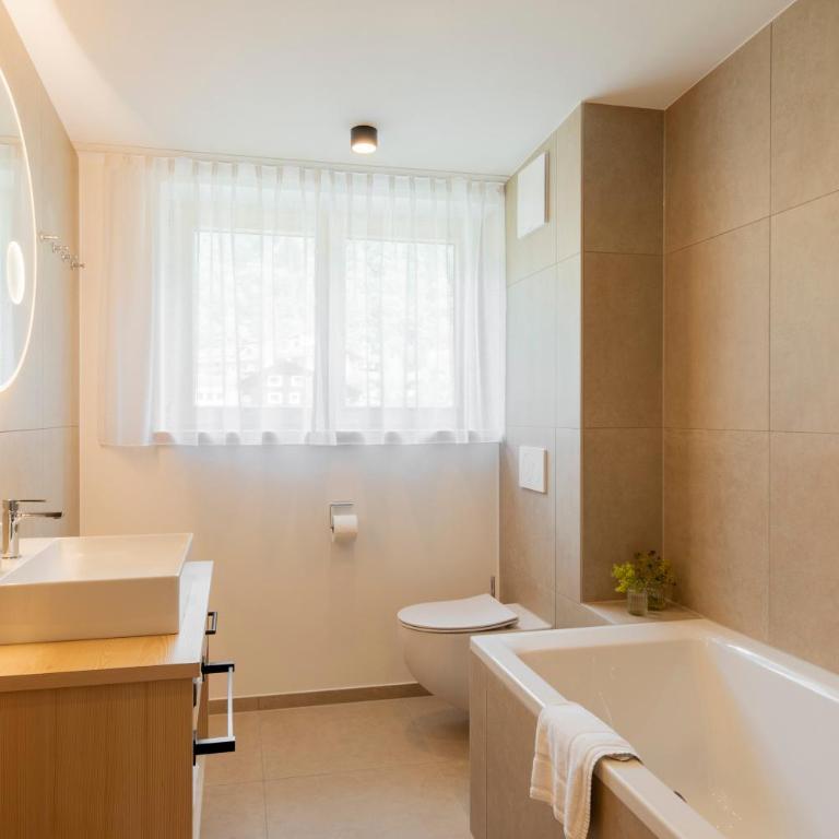Aparthotel Saladina direkt an der Talstation - Deluxe Apartment mit Balkon und 2 Schlafzimmern - 1