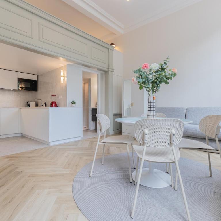 Magnifique Appartement avec Clim au coeur des Chartrons - Appartement - Rez-de-Chaussée - 4