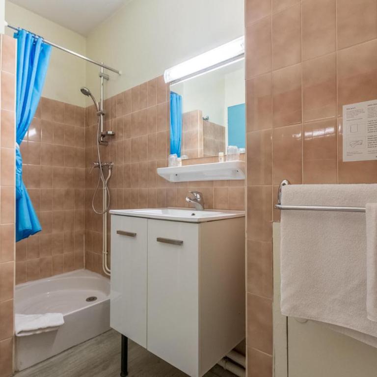 Hotel Bains Sarrailh - Chambre Lits Jumeaux - 1