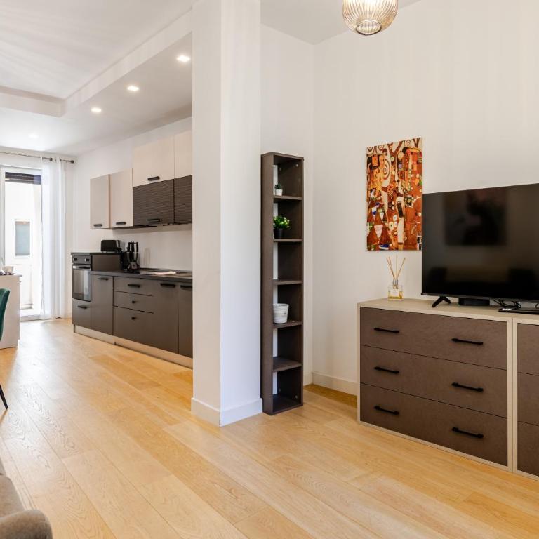 Milano City Suite - Elegance Steps from Duomo - Appartamento con 2 Camere da Letto - 5