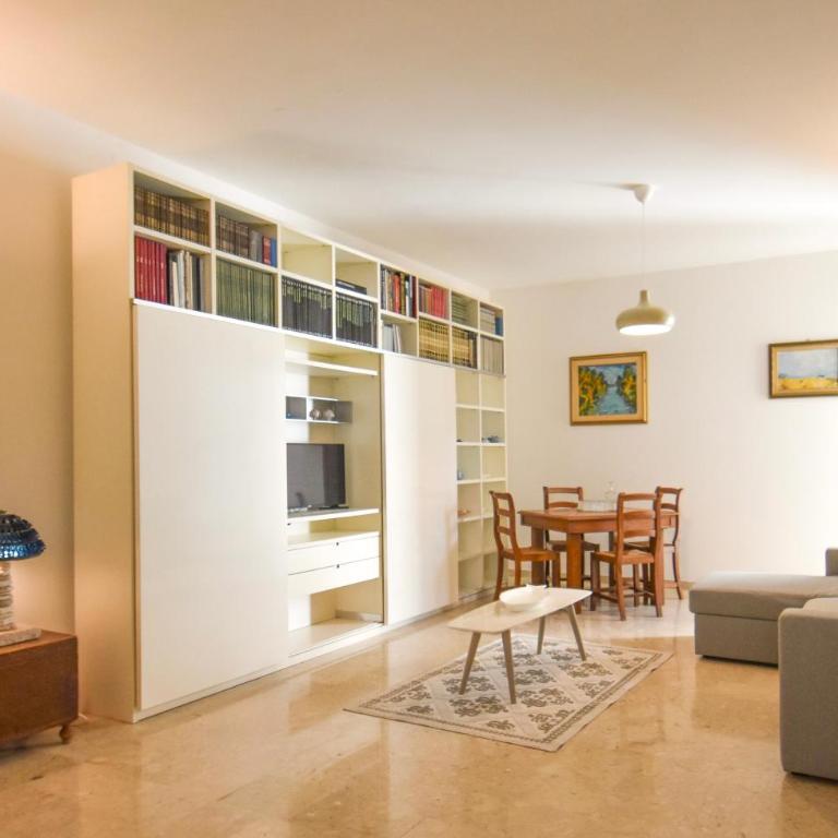 Octavia Central Apartment - Appartamento con 1 Camera da Letto con Balcone e Vista Città - 3