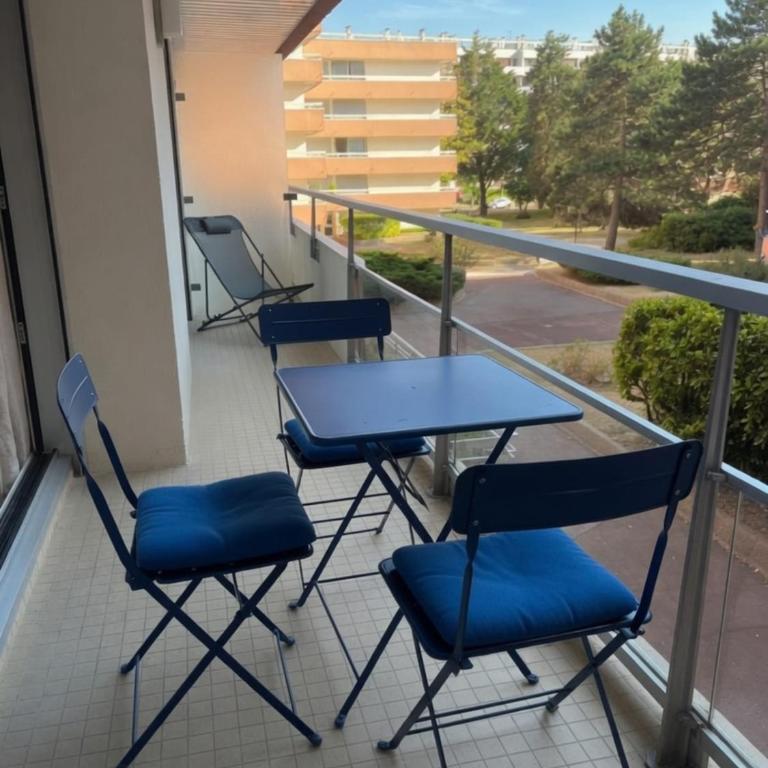 Architect renovated apt parking & 2 balconies - Apartment - 11