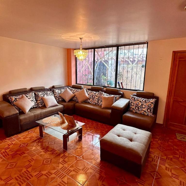 Modern 2 bedroom apartment and parking - Apartamento de 2 dormitorios - 1