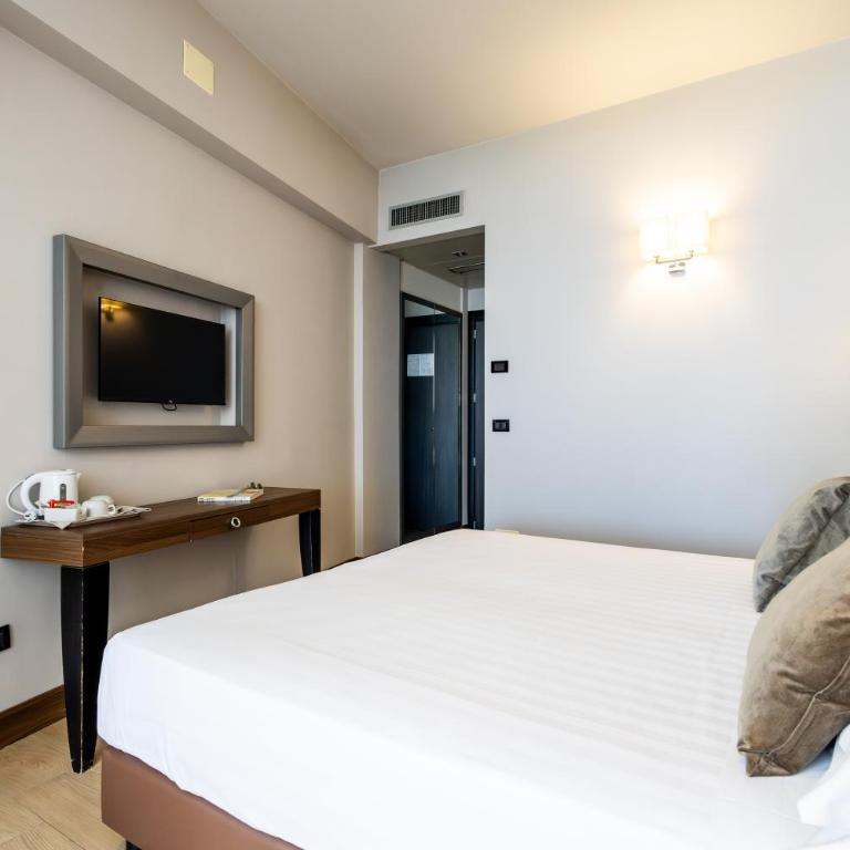 Waldorf Suite Hotel - Suite con Vista Mare - 6