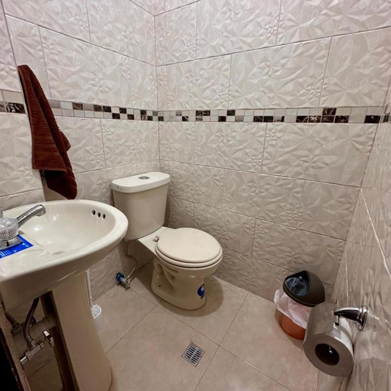 Modern 2 bedroom apartment and parking - Apartamento de 2 dormitorios - 2