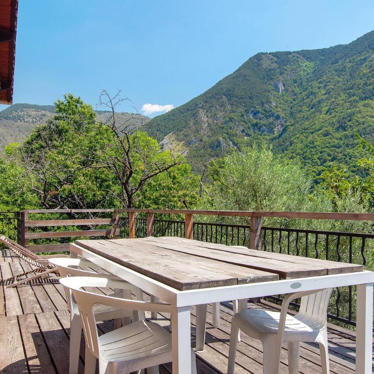 Gite Les Grillons - Appartement 2 Chambres avec Vue sur la Montagne - 2