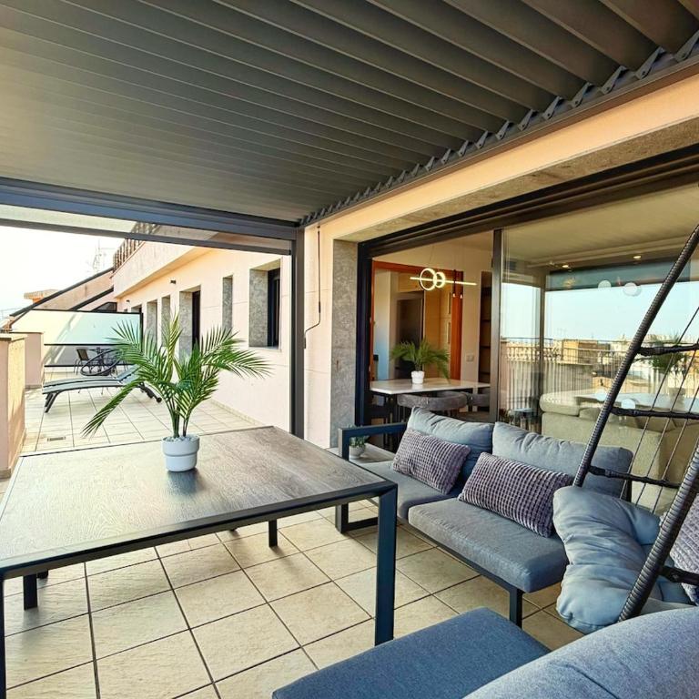 Stunning Penthouse with Rooftop terrace & Pool - Appartement 3 Chambres - 10