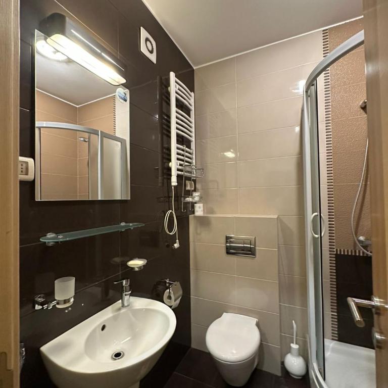 Hillton Art Apartments - Studio Apartman s Balkonom - 15