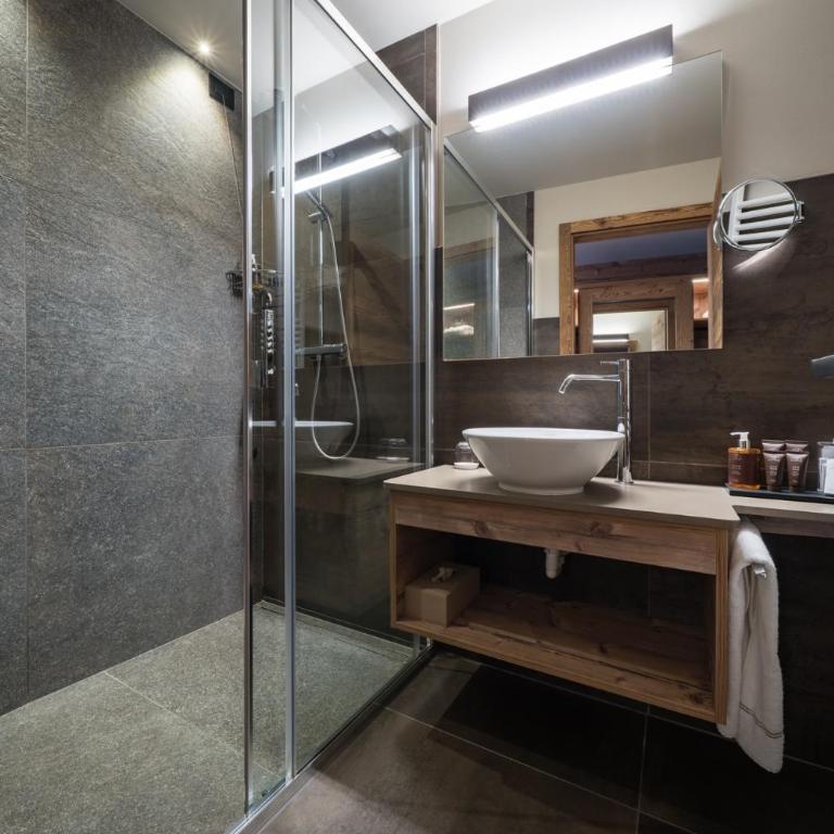 Hotel Crozzon - Double Room with Mountain View - 3