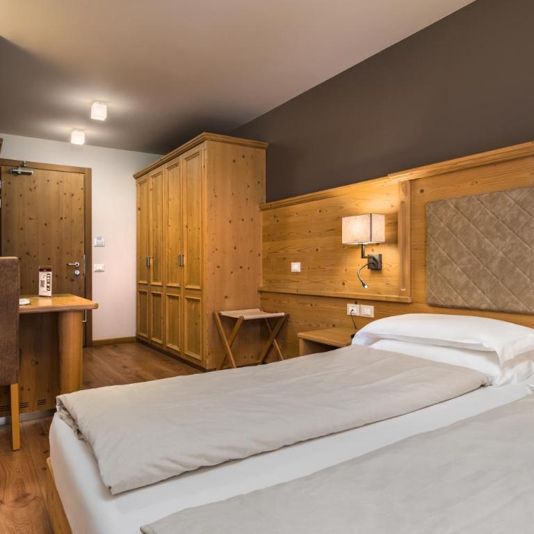 Hotel Crozzon - Superior Double Room - 2