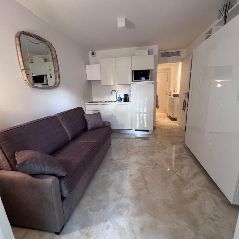 STUDIO CENTRE VILLE 50 m PLAGE - Studio - 8