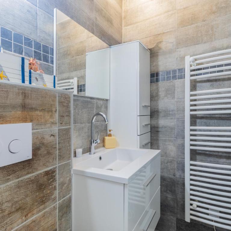 l'écrin du couchant - studio 4 personnes avec parking privé et climatisation - Two-Bedroom Apartment - 11