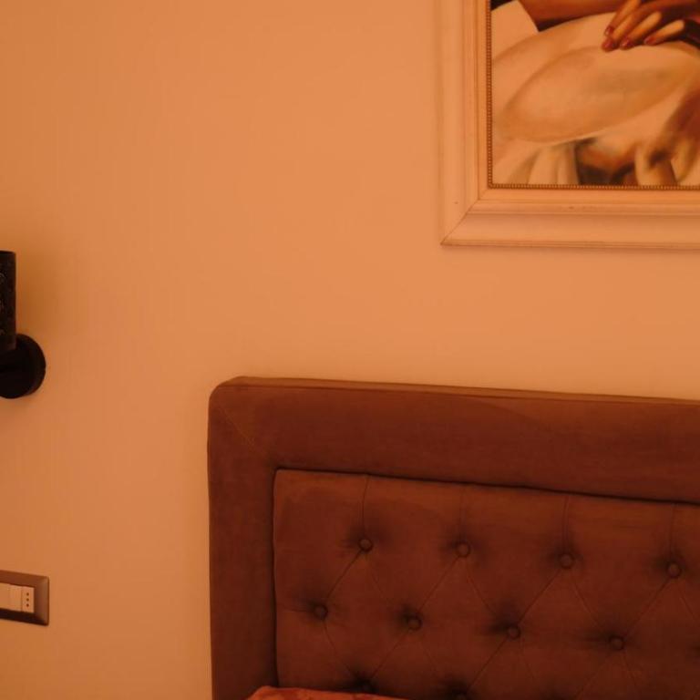 Guest House Biondi Pomezia - Camera Matrimoniale con Bagno Privato - 13