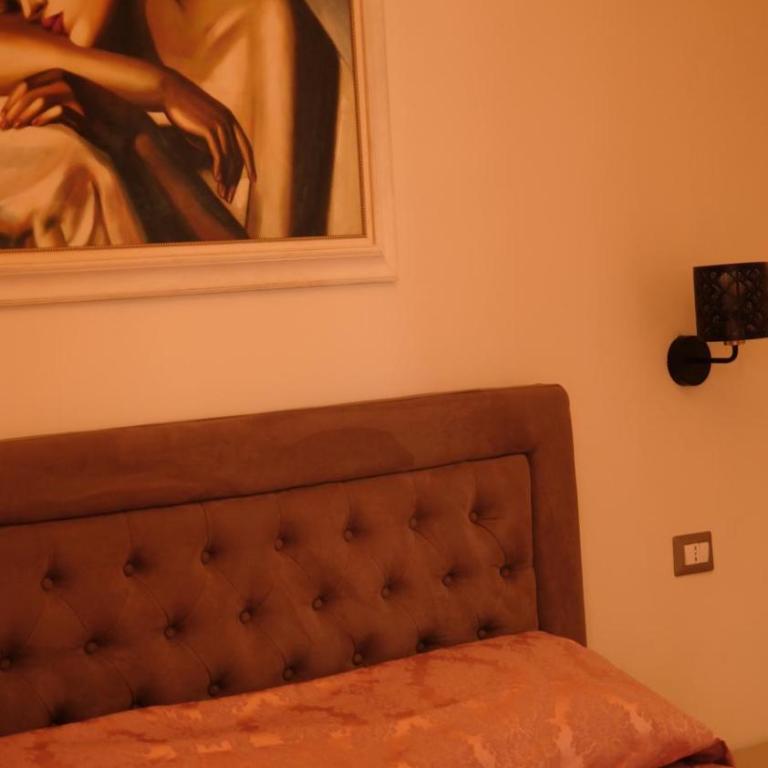 Guest House Biondi Pomezia - Camera Matrimoniale con Bagno Privato - 15