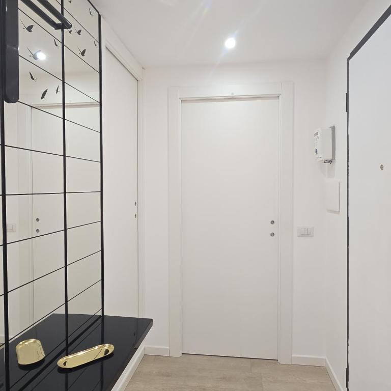 M4 Center - Design Washington - Self Check In - WiFi - Balcony - AC - MilanoFlats - Appartamento Superior con 1 Camera da Letto e Balcone - 1