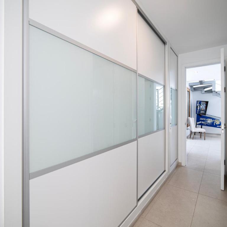 Lanz A Lot, modern 3 bed villa with private pool - Villa de 3 dormitorios - 39