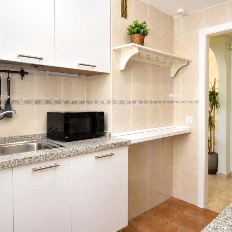 Coastal Living Near Estepona Marina - Apartamento - 7