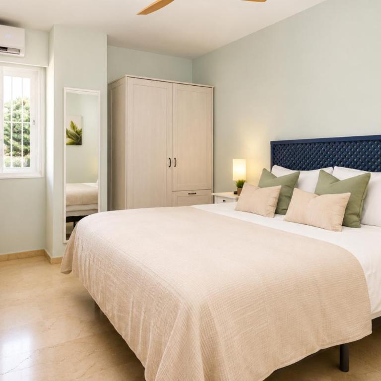Coastal Living Near Estepona Marina - Apartamento - 12