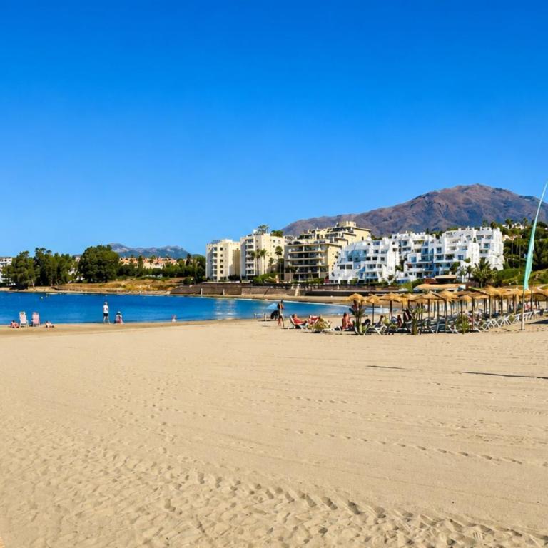 Coastal Living Near Estepona Marina - Apartamento - 22
