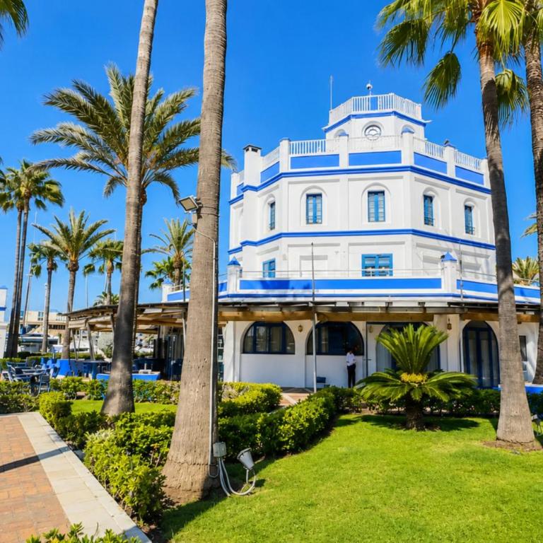 Coastal Living Near Estepona Marina - Apartamento - 27