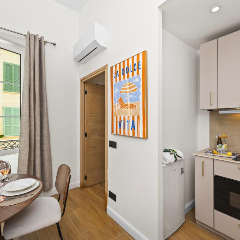 MARNE IV - Superbe deux pièces - Carré d'or Menton - Parking - Apartamento de 1 dormitorio - 15