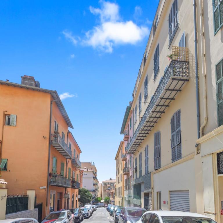 MARNE IV - Superbe deux pièces - Carré d'or Menton - Parking - Apartamento de 1 dormitorio - 21