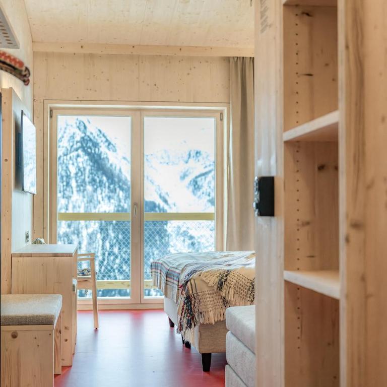 Momentum, die Lauchernalp Lodge - Doppel-/Zweibettzimmer mit Balkon - 9