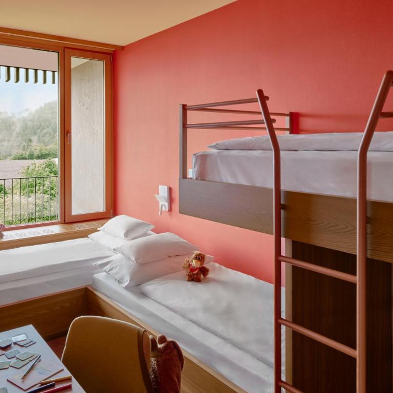 Falkensteiner Family Hotel Montafon - The Leading Hotels of the World - Suite mit Panoramablick und Balkon - 5