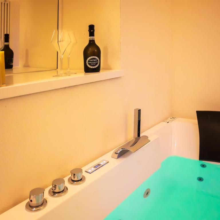 Aura Suite & Spa Privée - Ferienhaus - 13