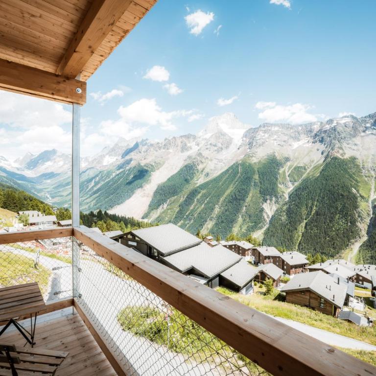 Momentum, die Lauchernalp Lodge - Doppel-/Zweibettzimmer mit Balkon - 2